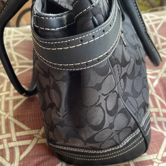 Coach CC HAMPTON Black Vintage Satchel with Brass & Belt Detail - Picture 4 of 8